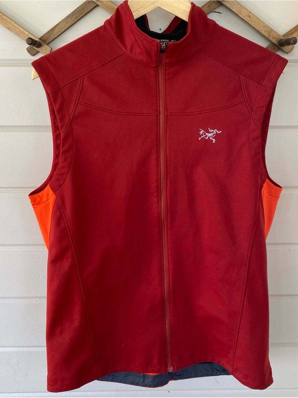 Arc'teryx Trino SL Vest Men’s Red/Orange Windproof GORE-TEX INFINIUM Size Large